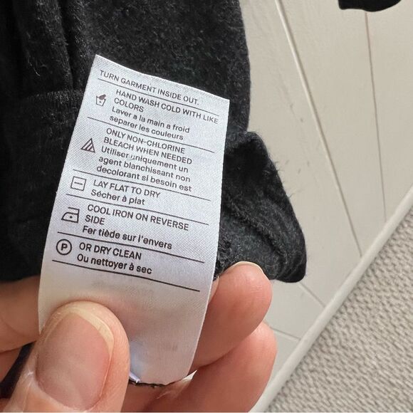 Vince Women's Essential Long Sleeve Tee - Picture 4 of 9